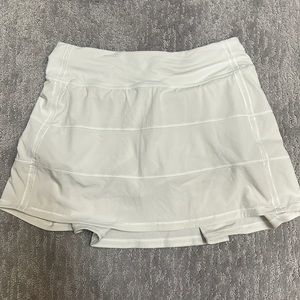Lululemon tennis skirt in bone